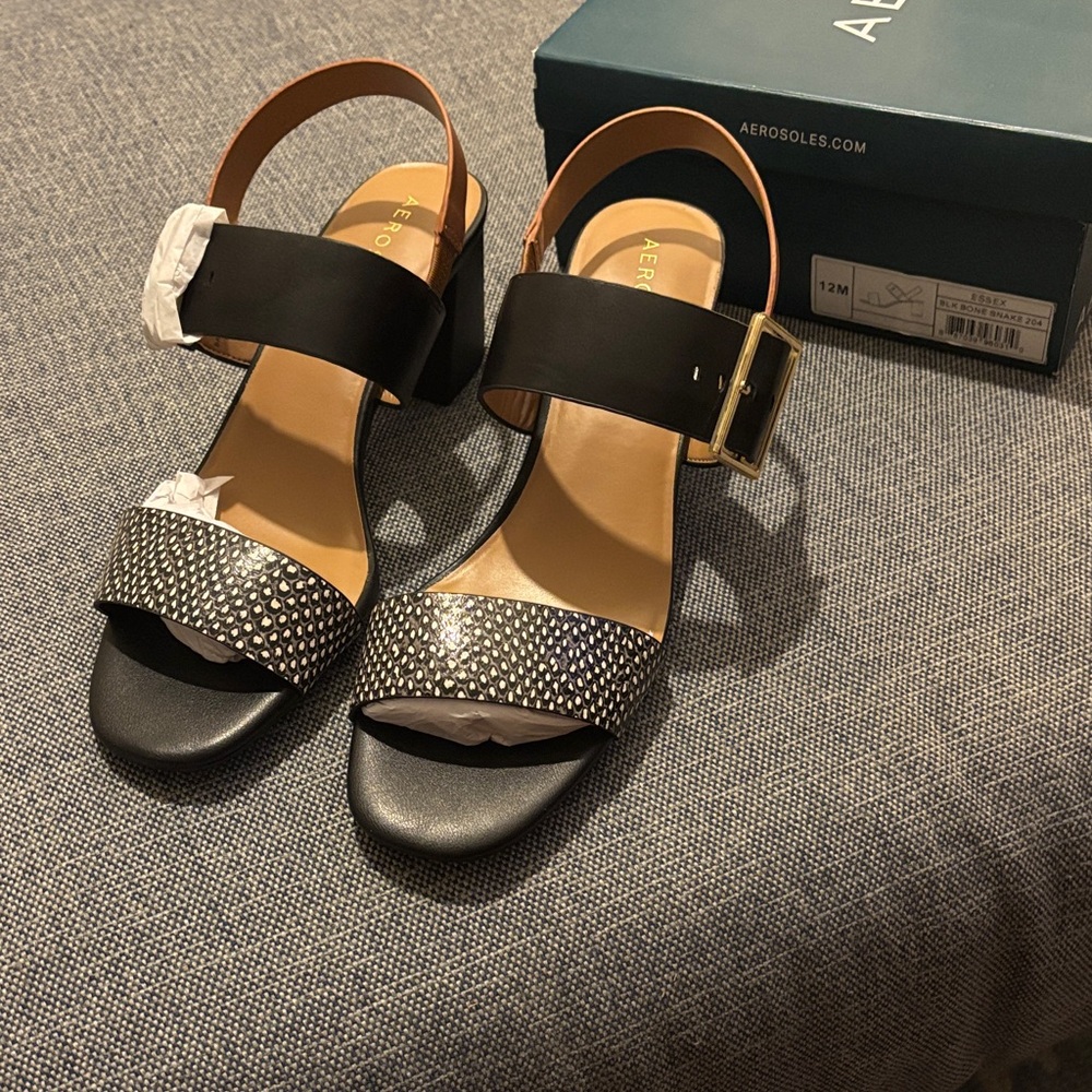 AEROSOLES Women’s Black Silver Sandals Size 12 Comfort Style